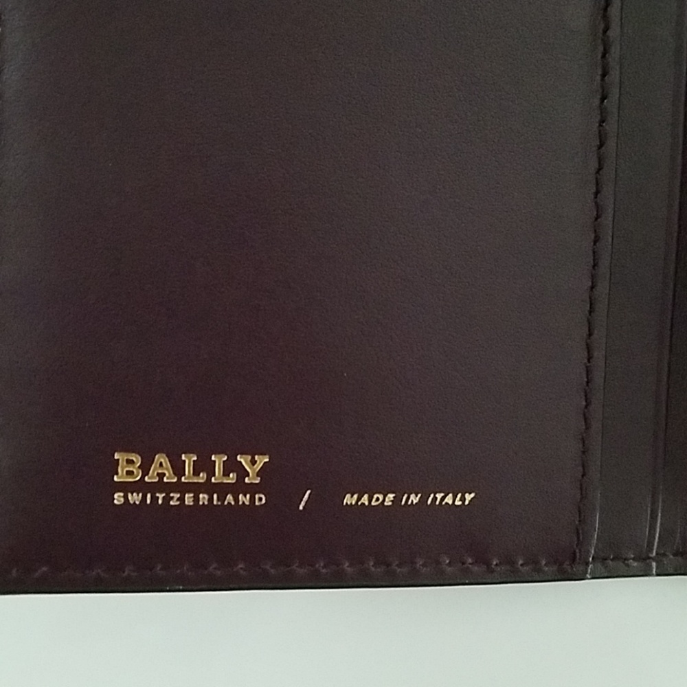 Wallet - Picture 4 of 4